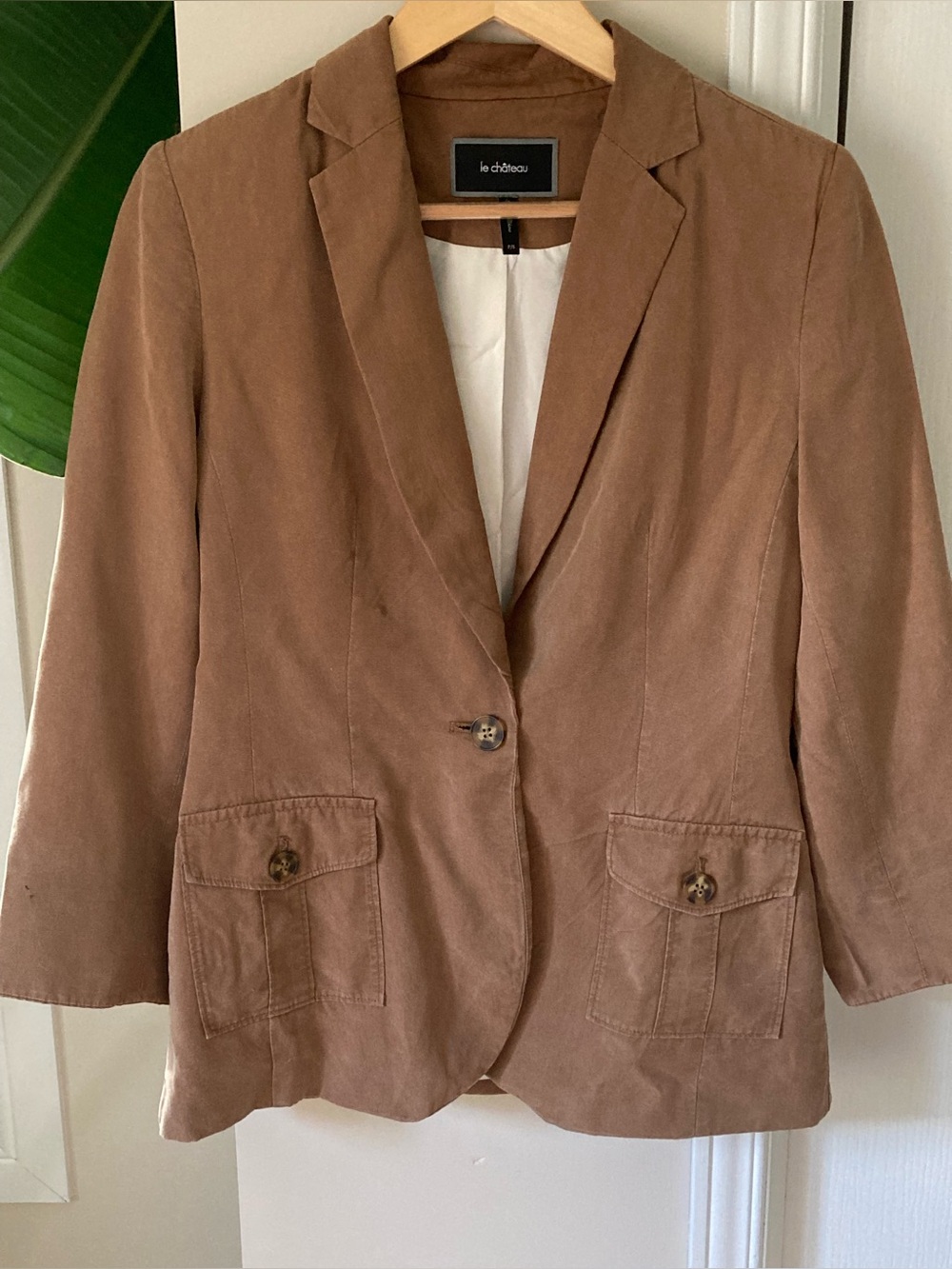 le chateau tan single-button women's blazer
